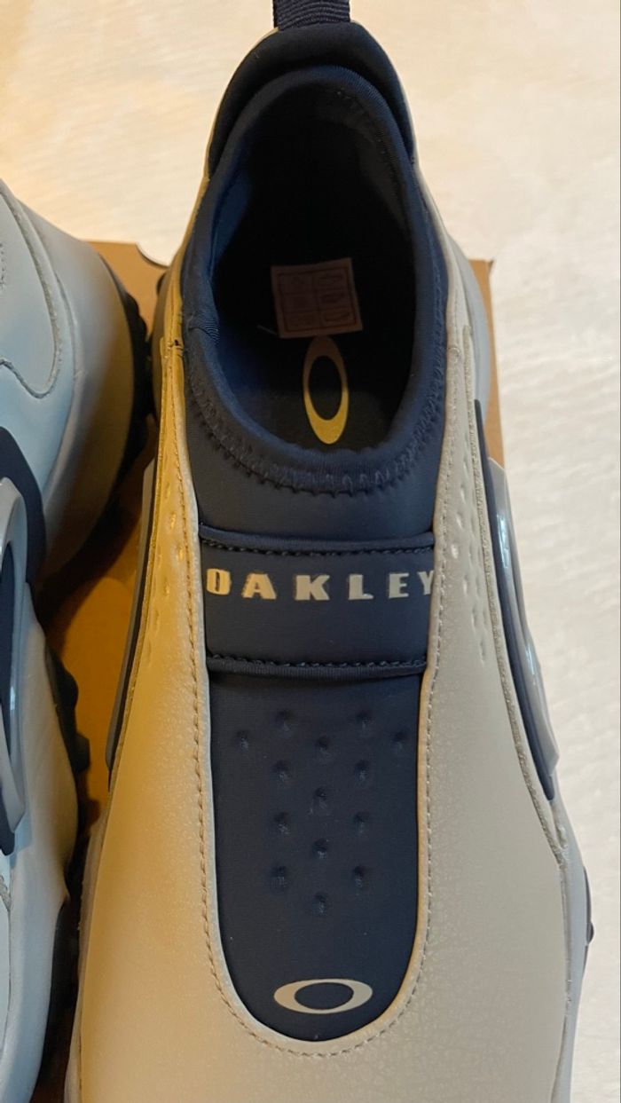 Oakley Flesh Slip-On – Gris/Marine – Taille 44 – Neuf - photo numéro 7