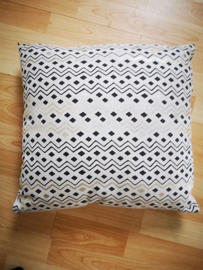 Coussins de décoration - photo numéro 3