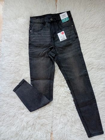 Jean skinny neuf 11/12ans 🌸