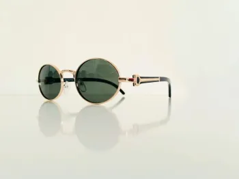 Lunette de soleil ovale mixte Polarisée verres verts uvprotection catégorie 3