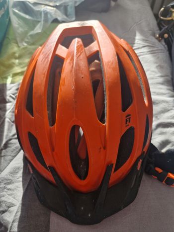 Casque de trotinette ou velo