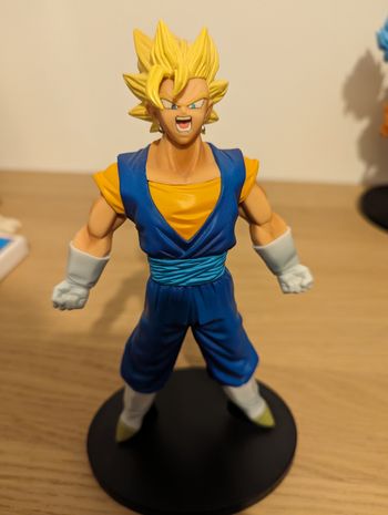 Vegeto super saiyan figurine DXF The super warriors