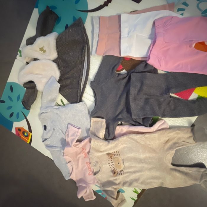 Lot vêtements fille - photo numéro 2