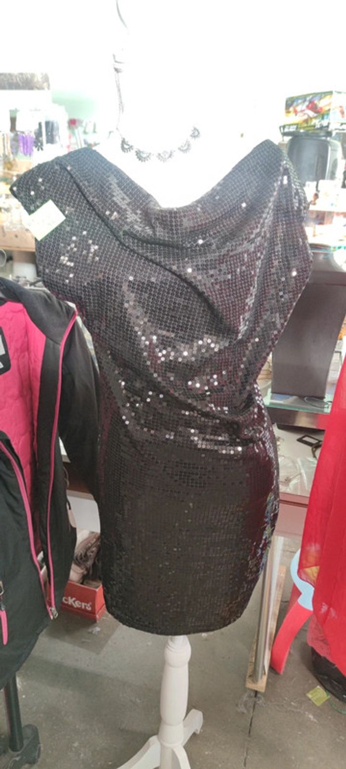 Robe a sequin