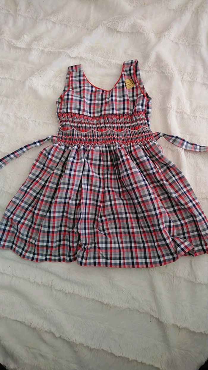 Magnifique robe brodée main