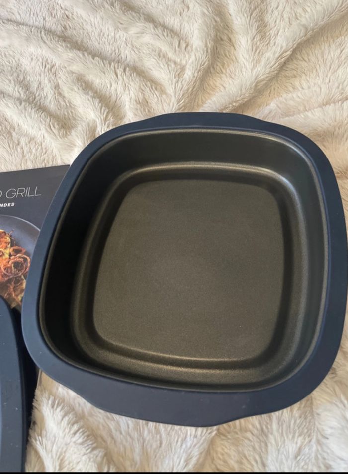 Micro pro grill Tupperware avec son livre - photo numéro 2