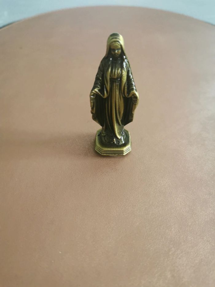 Statuette spirituelle marie ste vierge dorée
