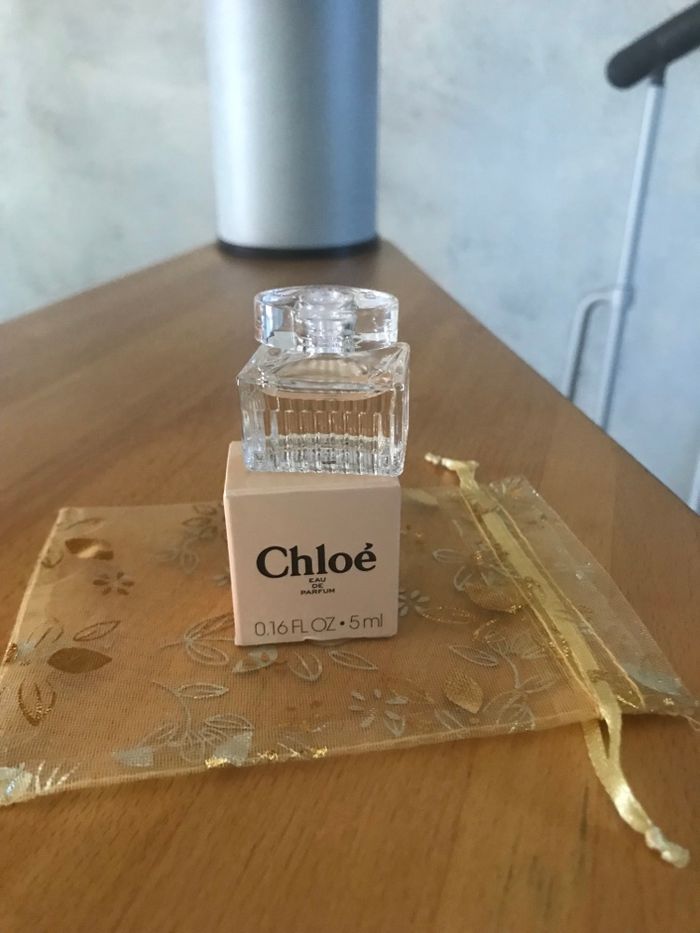 Chloé miniature
