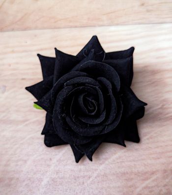 Lot de têtes de fleurs noires