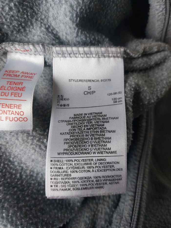 Veste GAP taille 6 - 7 ans - photo numéro 4