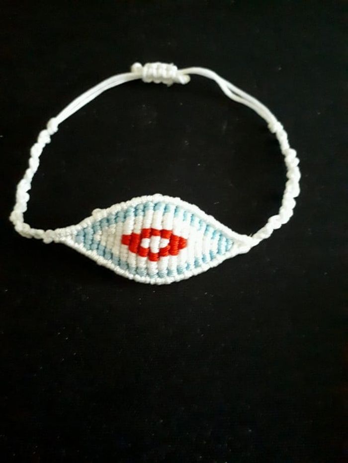 Bracelet en amande bleu, blanc et rouge - photo numéro 4