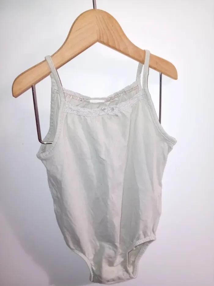 Lot de jolies blouses et bodys - photo numéro 12