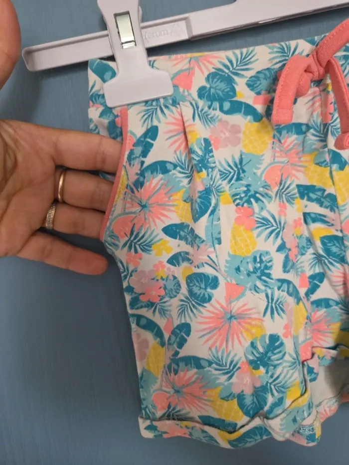 Lot de 2 shorts La Halle et Kiabi taille 10 ans - photo numéro 3