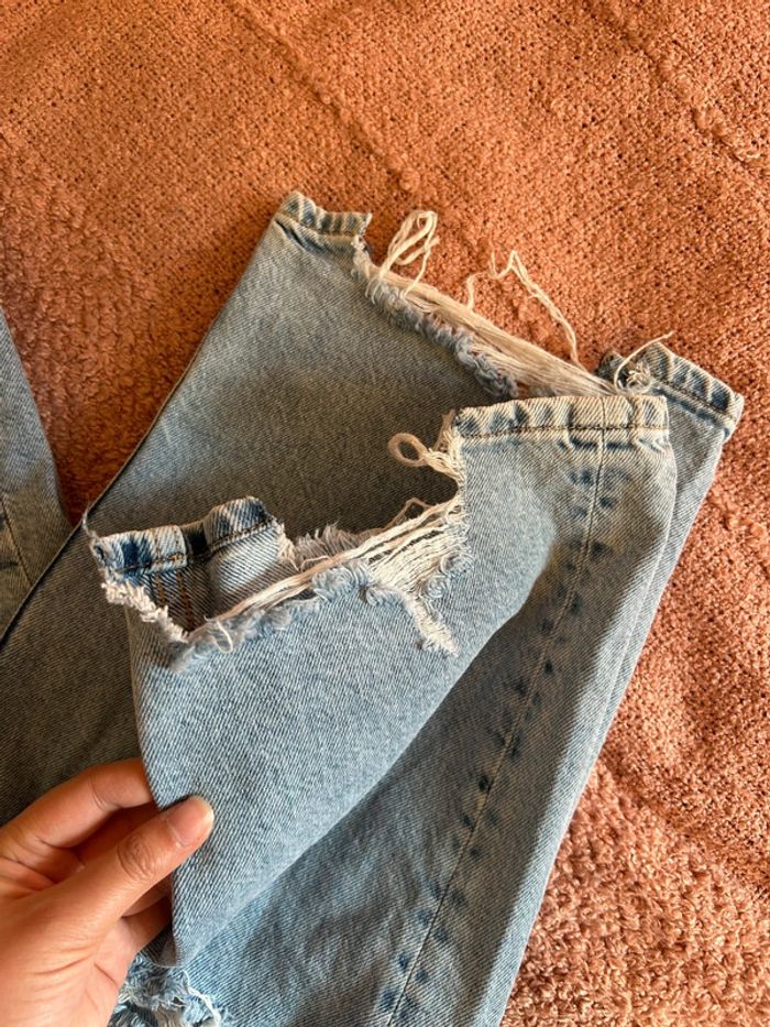 Jeans bleu clair effet déchiré • taille 42 - photo numéro 8
