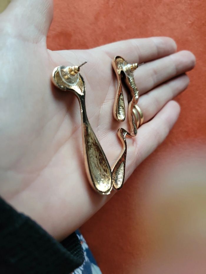 Boucles asymetriques bi colores - photo numéro 7