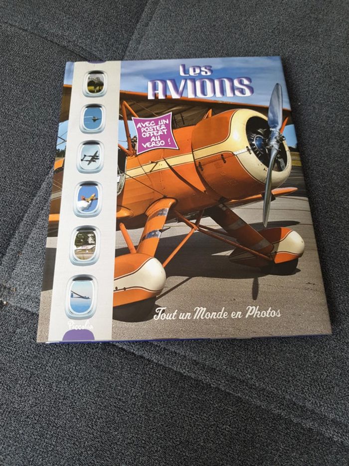 Comme neuf livre les avions tout un monde en photos