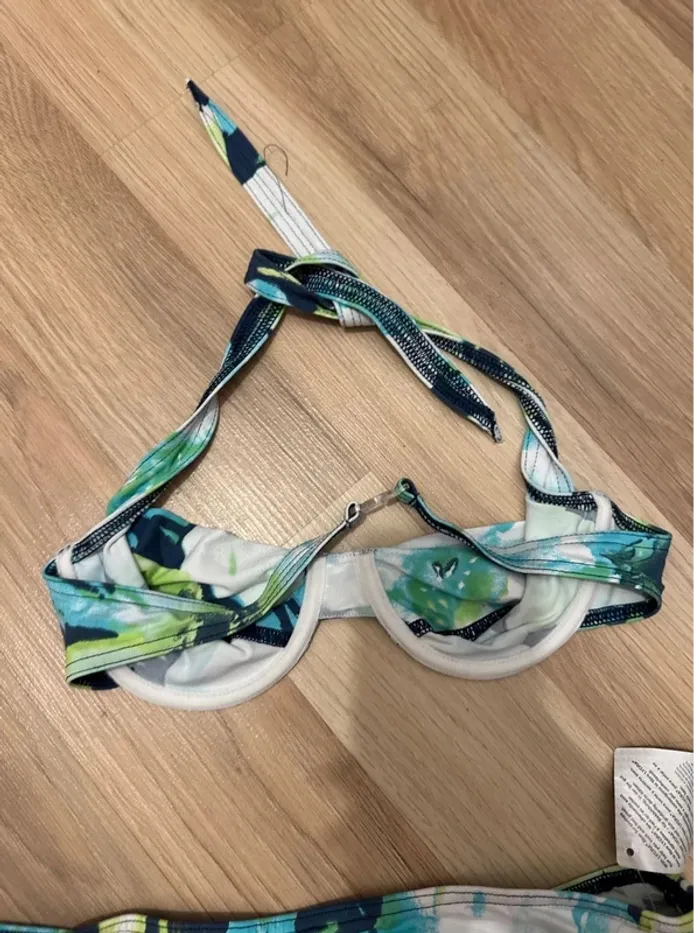 bikini livia - photo numéro 3