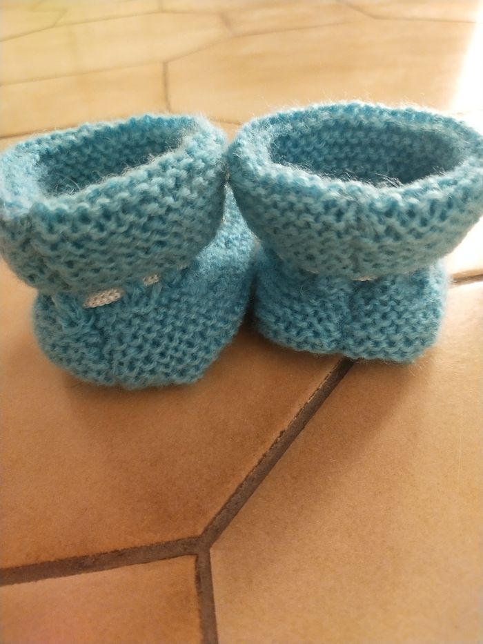 Chaussons bleus - photo numéro 2