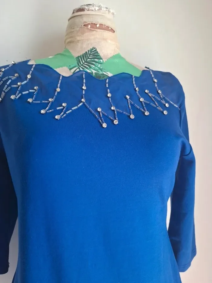 Robe/tunique droite bleue brodée perles Capsule - neuve - taille 40 - photo numéro 2