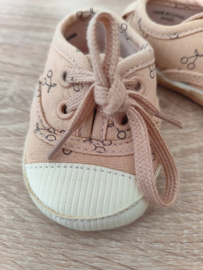 Première chaussures fille - photo numéro 2