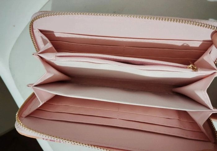 Porte feuille Art& Kraft jamais utilisé - photo numéro 4