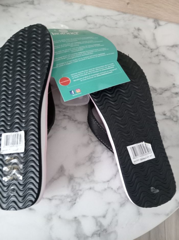 Tongs isotoner taille 37 - photo numéro 5