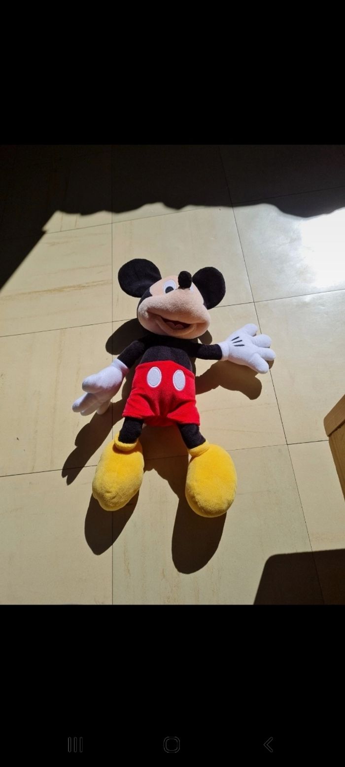 Peluche Mickey