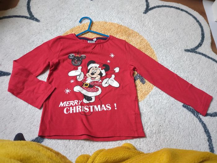 T-shirt Disney Minnie rouge noël Christmas paillettes 6 ans