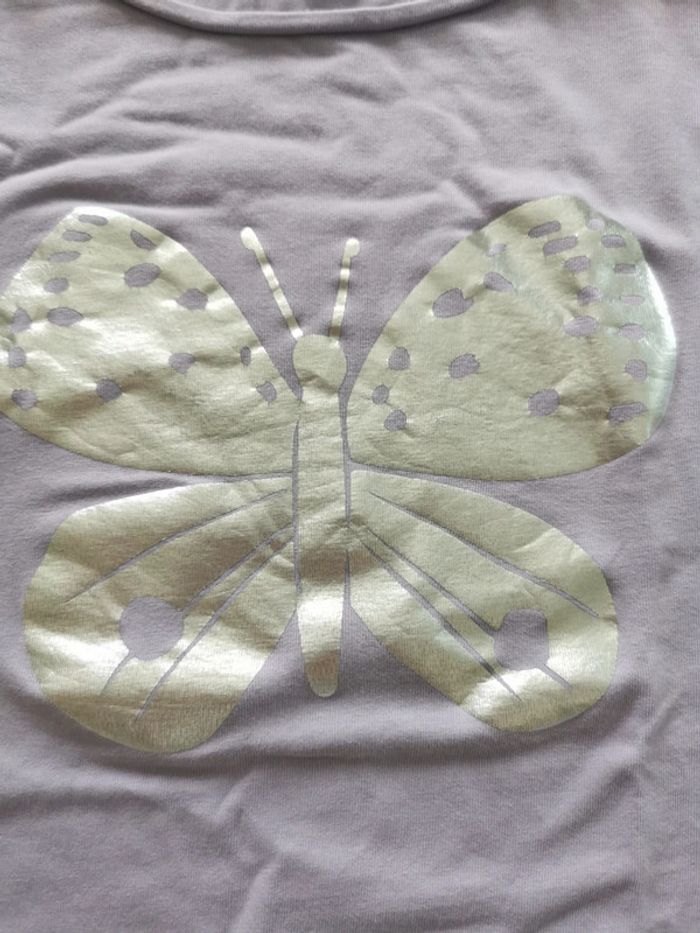 Tee-shirt  H&M taille 8/10 ans. - photo numéro 2
