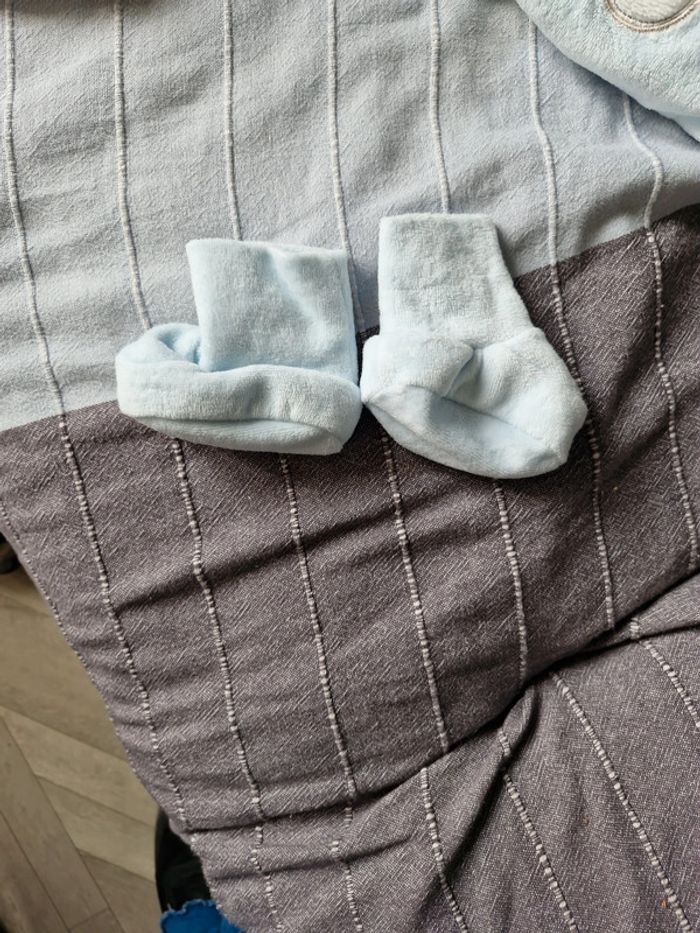 Lot Pyjamas ,bonnet et chaussons pour bébé - photo numéro 9