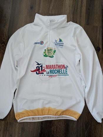 Coupe vent Taille M Marathon de la rochelle Taille M