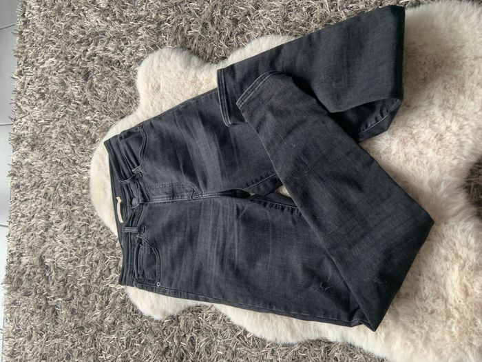 Jean levis skinny noir W30 L30 - photo numéro 3