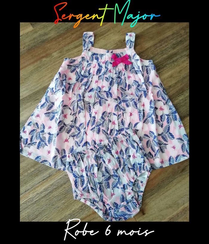 Robe 6 mois Sergent Major comme neuve