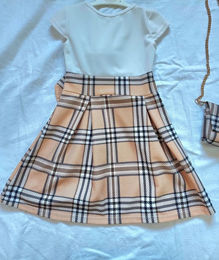 Robe et sac taille 4 ans Neuf - photo numéro 5
