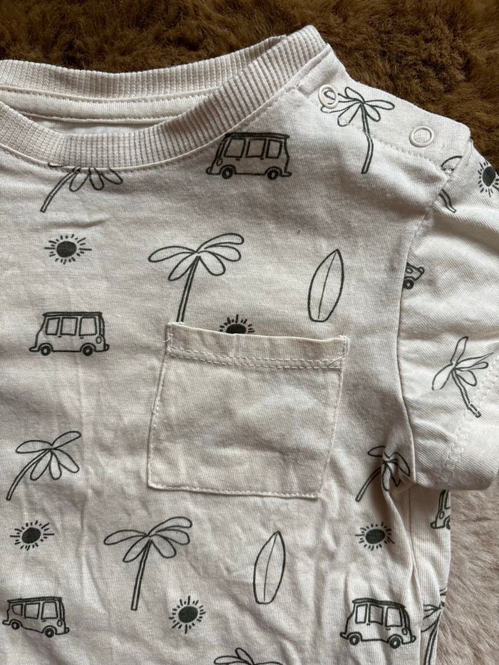 Tee shirt combi/palmiers/surf KIABI t.12m - photo numéro 2