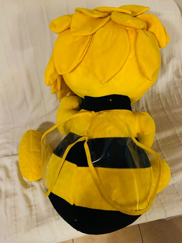 Maya l’abeille peluche géante - photo numéro 2