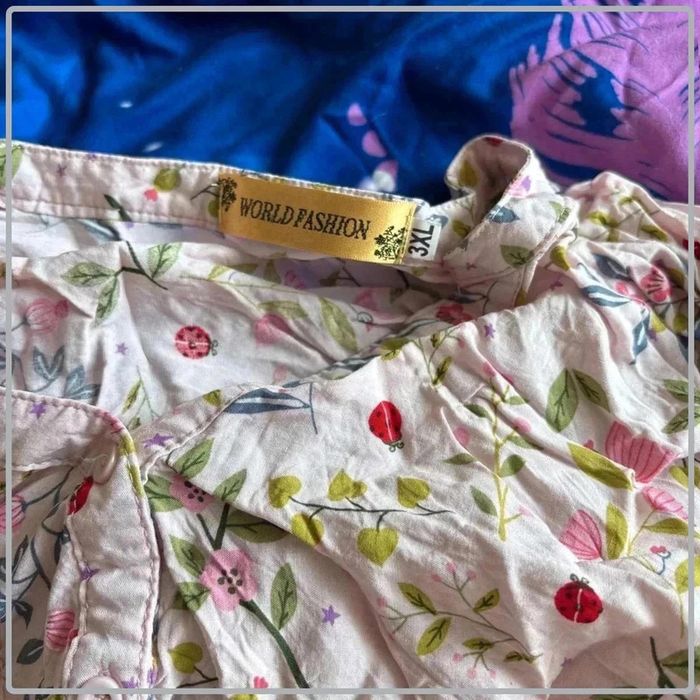 Chemisier motif  floral taille  3xl  mais taille  40 - photo numéro 4