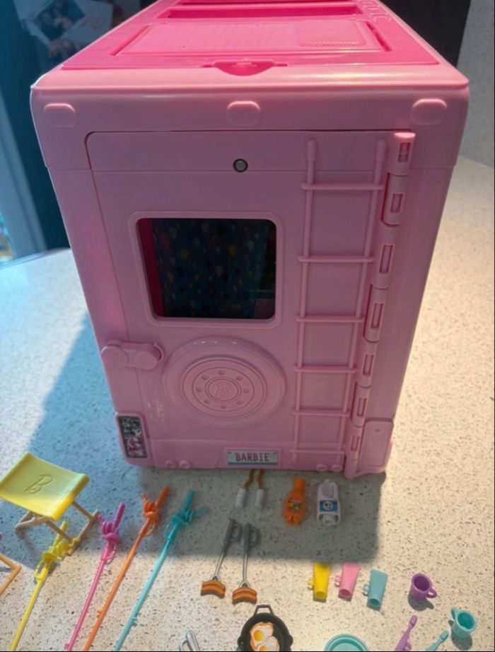 Camping car Barbie - photo numéro 9