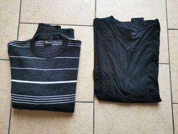 Pull et tee shirt
