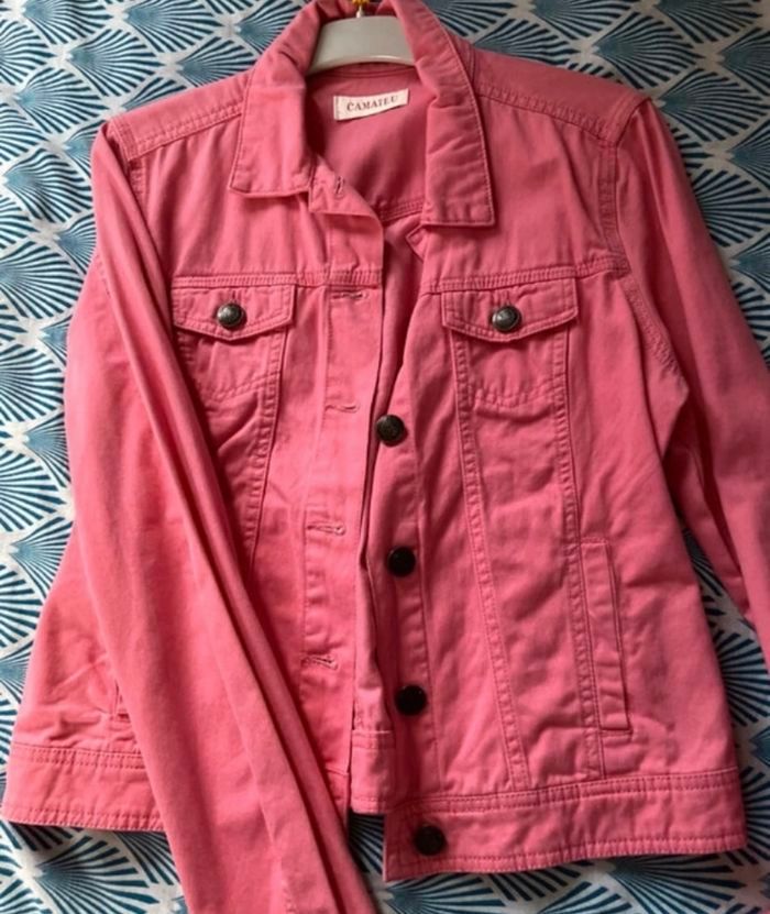 Veste rose neuve bouton