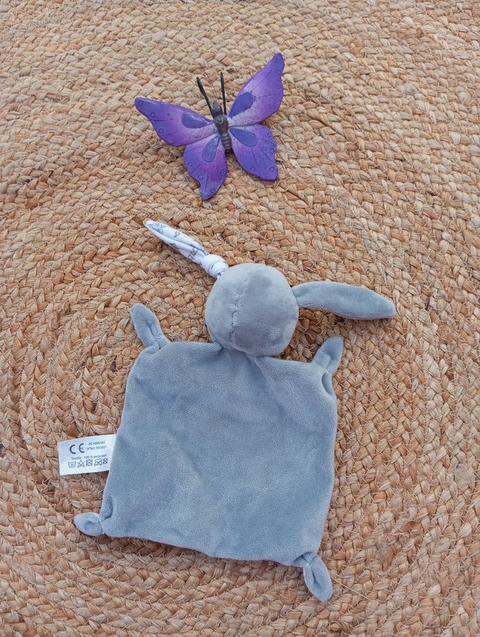 Doudou lapin neuf - photo numéro 2