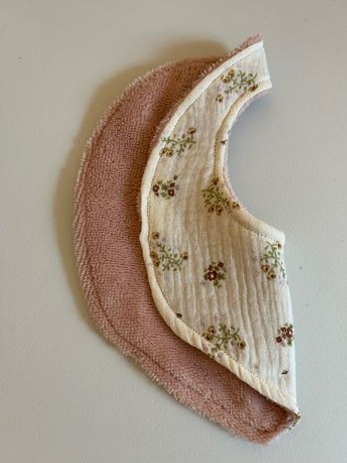 Bavoir - photo numéro 2