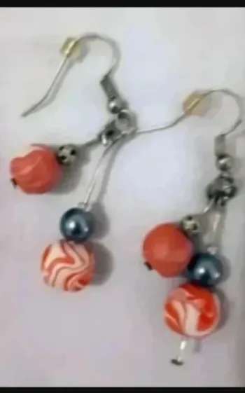 boucles d'oreilles perles fimo et perles Très bon état Fantaisie