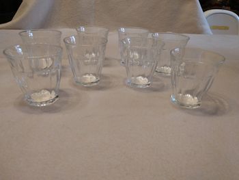 8 petits verres Duralex