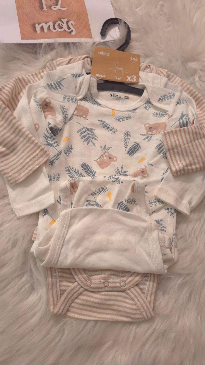 (Neufs non portés)🏷😍💙 bodies ml 12mois Garçon 🥰😍💙 - photo numéro 2