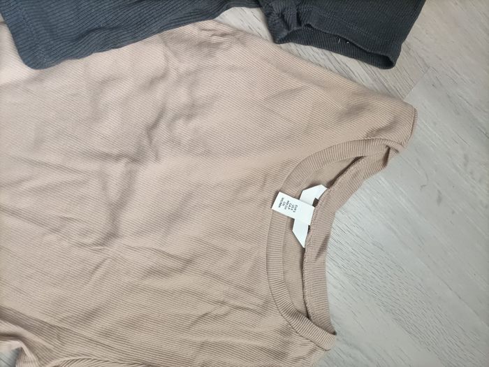 Lot de 4 tops crop tops H&M et Jennyfer Taille XS-S - photo numéro 2