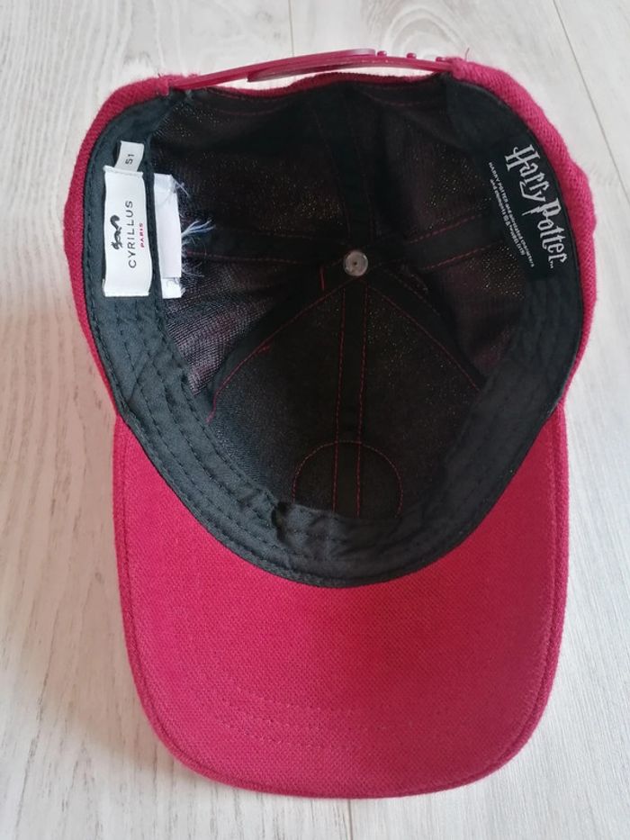 Casquette Cyrillus
Collection Harry Potter
Taille 51 correspond à du 6/8 ans
Très bon etat - photo numéro 2