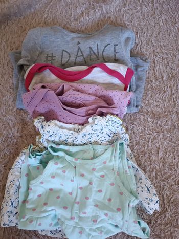 Lot vêtements bébé fille