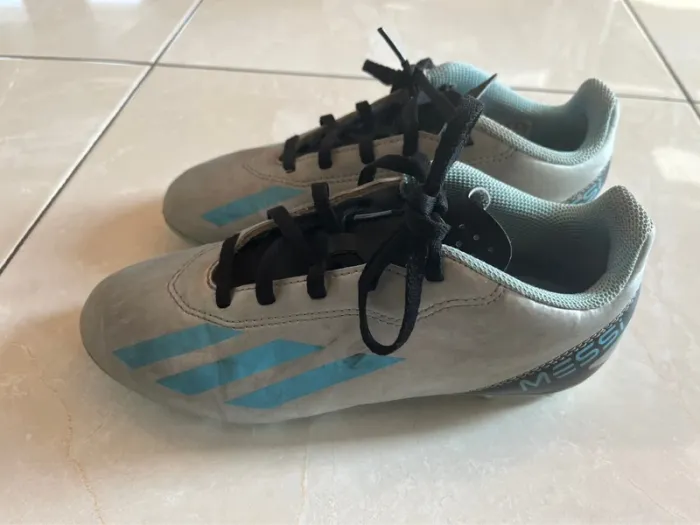 Chaussures crampons football Adidas Messi - photo numéro 2
