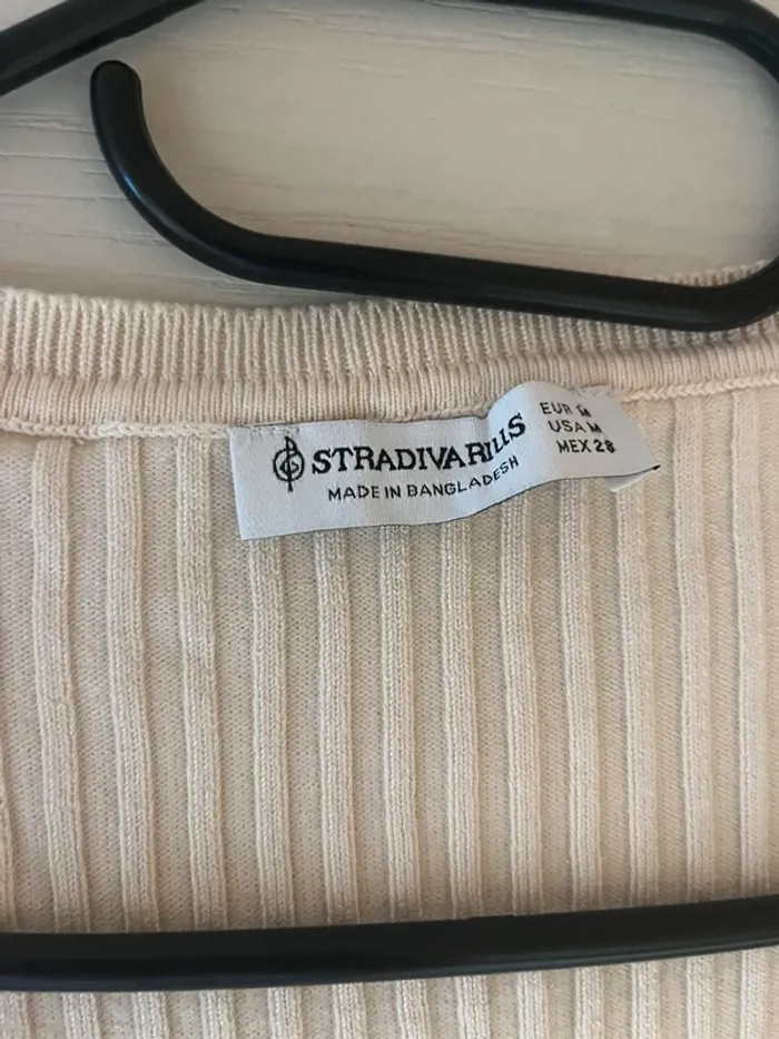 pull col v manches longues creme stradivarius - photo numéro 2
